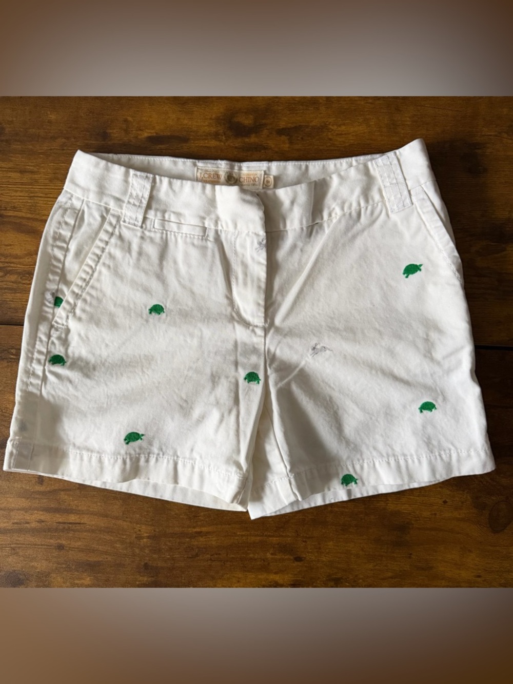 Crew Chino Shorts White Embroidered Turtle & Bunny Print Size 2